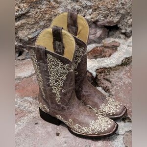 Authentic Corral Women’s Cowboy Boots 8.5